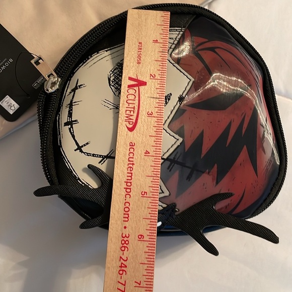 Disney Bioworld Jack Halloween Nightmare Before Christmas Make Up Bag - Picture 10 of 11